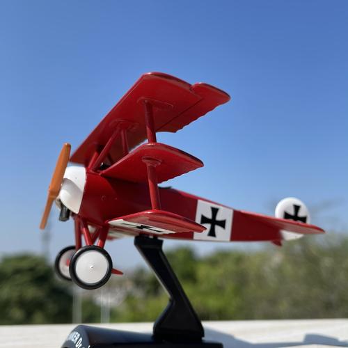 1:63一战徳国空军福克dr1螺旋桨三翼飞机红男爵合金飞机模型摆件