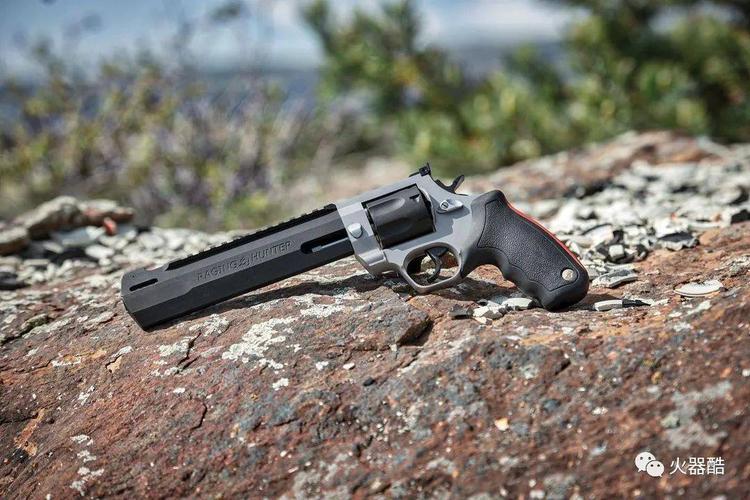 【转轮手枪美图】一脸憨厚满满安全感的胖大叔