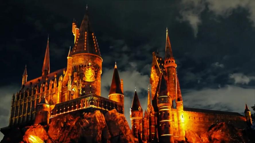 等不及了环球影城霍格沃茨城堡灯光秀开演