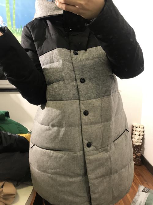 飞雁羽绒服女
