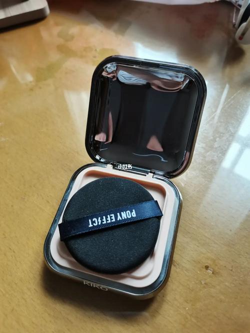 kiko粉饼_粉饼_kiko怎么样_补妆_混油皮_控油_粉扑_kiko粉饼_美妆