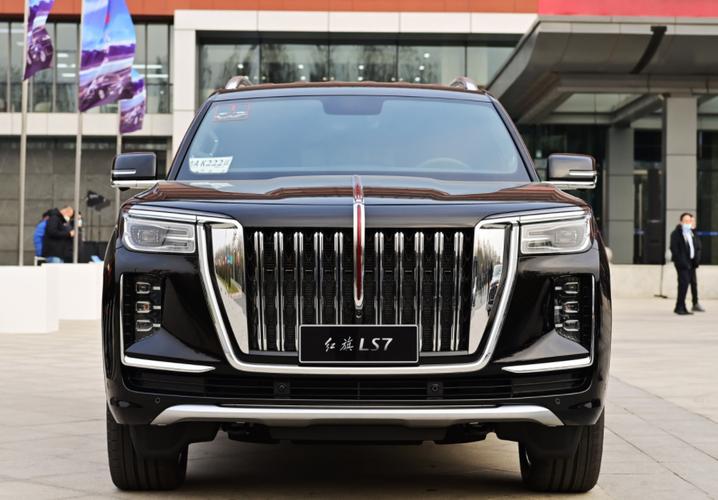 定位为大型suv的红旗ls7,也是一汽红旗的旗舰型suv,这便注定该车比