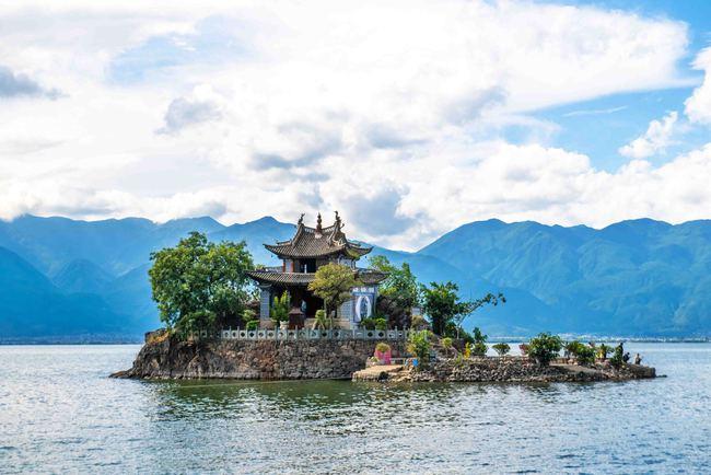 云南洱海到底多美吹着温柔的海风看超美的日落风景治愈人心