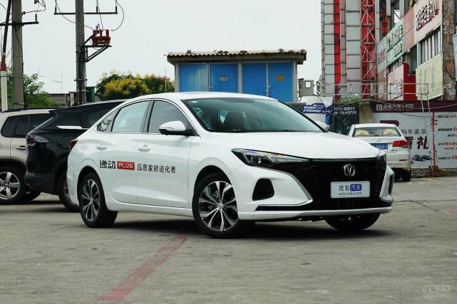 2021款 长安逸动plus 蓝鲸ne 1.4t gdi dct旗舰型