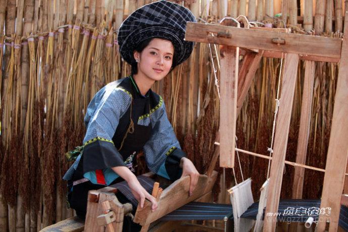 贞丰:布依服装展示1(多图)