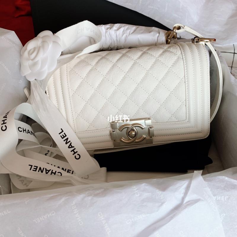 香奈儿chanel boy白色