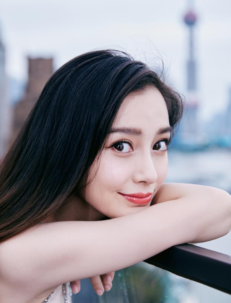 简介:angelababy优雅性感写真图片,分享一组angelababy图片给大家,图