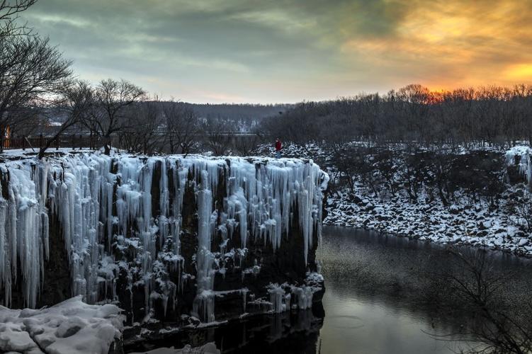 黑龙江镜泊湖冬季风景图片_9张 - 儿童画简笔画图片