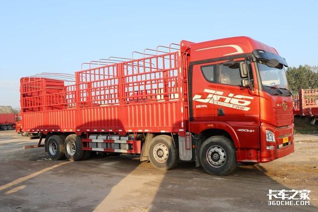 搭载玉柴460马力发动机,还有四方位影像,实拍解放jh6 8×4载货车