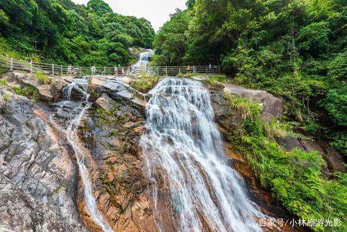 福建武平梁野山瀑布美景