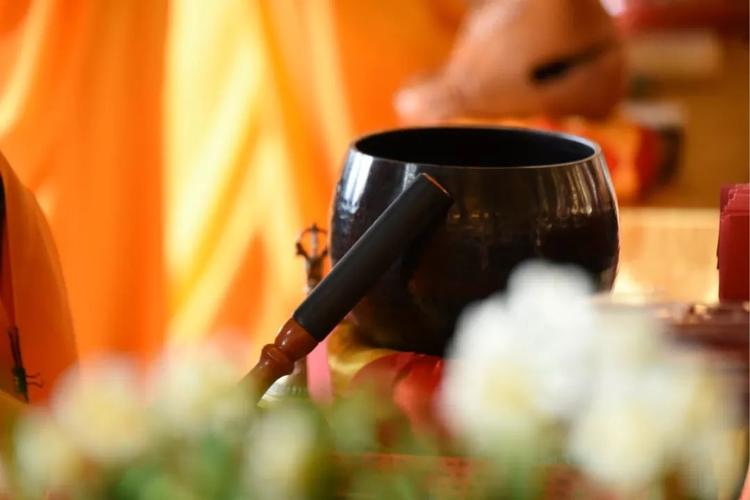 梦参老和尚:布施,凡是你投入的东西不要后悔,功德已成就