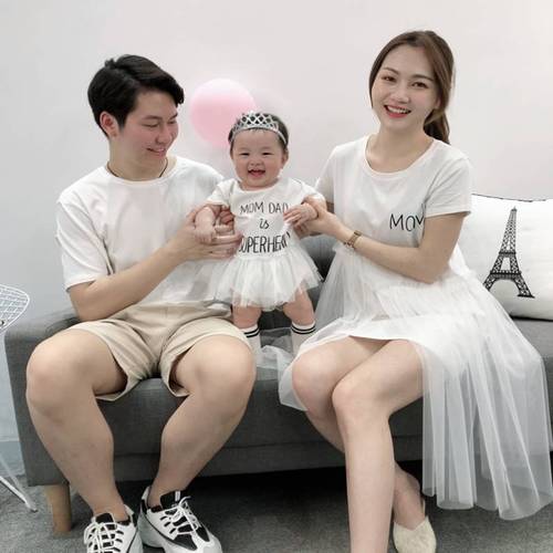 亲子装一家三口夏季母女连衣裙胖妈大码哺乳婴儿宝百