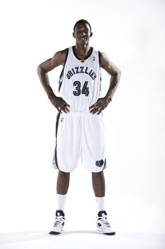  p>哈希姆·塔比特(hasheem thabeet),1987年2月16日出生于坦桑尼亚达