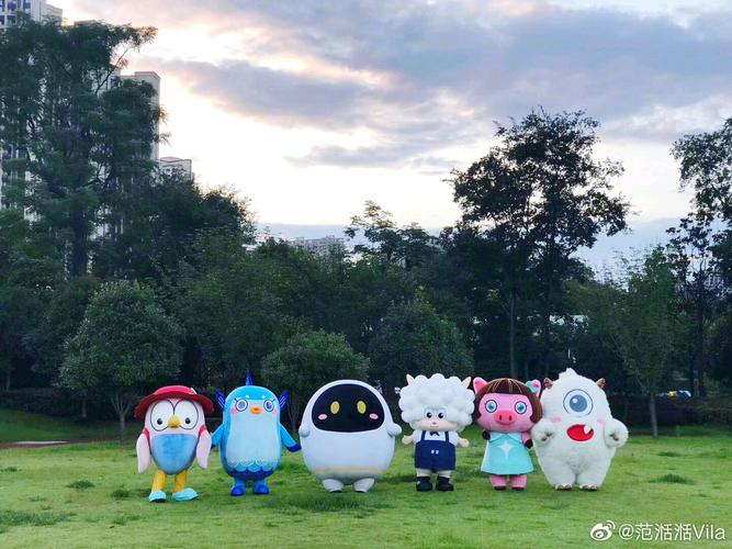 第一季:麦咭,小d,布布,哪鹅,熊大 第二季:麦咭,暴暴牙,布布,艾米