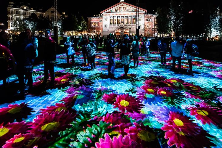 室外互动投影-灯光亮化-互动投影_户外亮化_户外投影