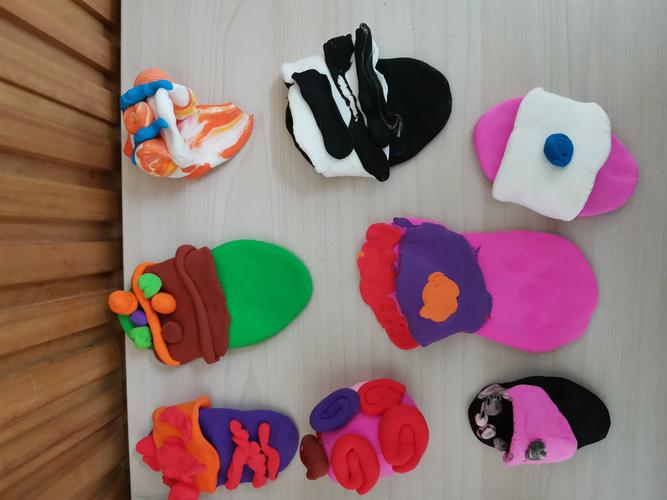 站街镇中心幼儿园中二班《鞋子diy》手工制作