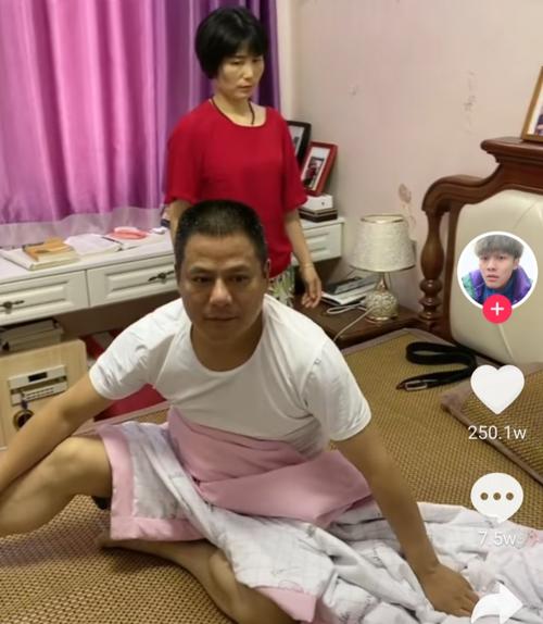 虽然"疯狂小杨哥"这个账号的名气看上去像是一个人