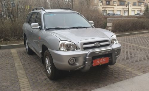 华泰-圣达菲经典 2012款 2.0l 汽油手动两驱天窗版