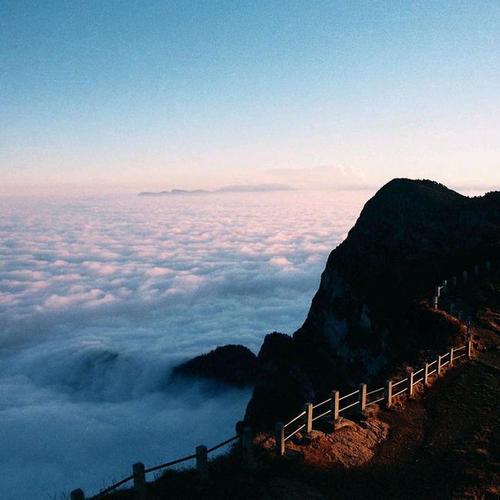 四川峨眉山:我国"四大佛教名山"之一,峨眉天下秀,叹为