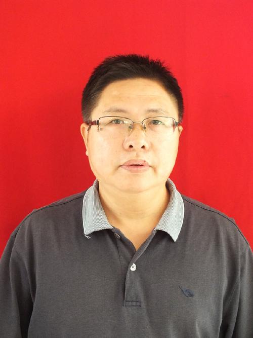 江西省樟树中学_教师风采_何艳强