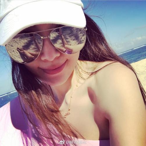 陈若仪晒怀双胞胎时候照片,肚子圆如球,如今身材恢复快