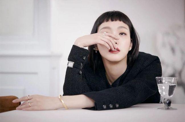 金高银再剪超短齐刘海造型简约高级感十足