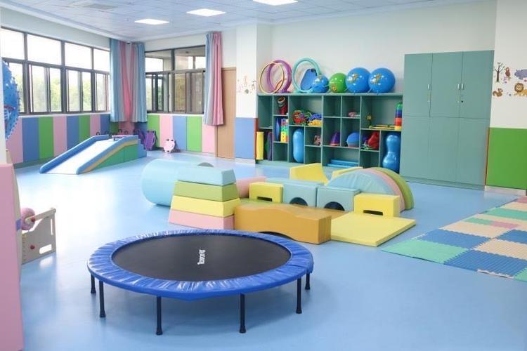 "为星星点盏灯",探访滁州第二人民医院儿童康复中心