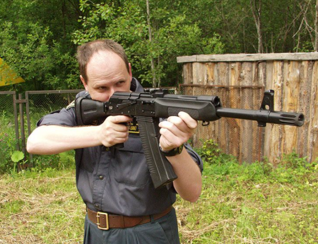 为啥霰弹枪多用管式弹仓,而非弹匣供弹