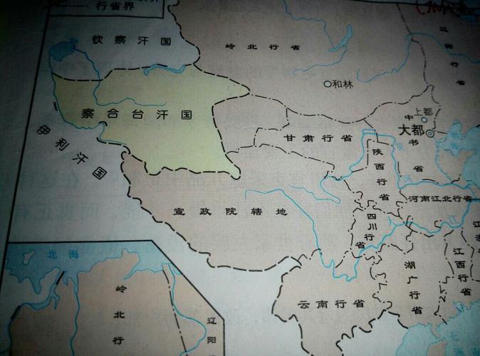 其他汗国是白色,察合台汗国为什么是黄色的