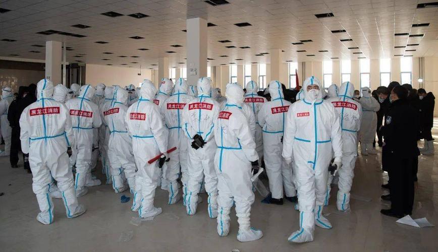 【望奎战疫摄影纪事】赞疫情中的消杀队员