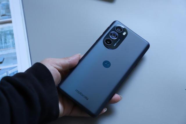 摩托罗拉motoedgex30体验首发高通骁龙8gen1芯片