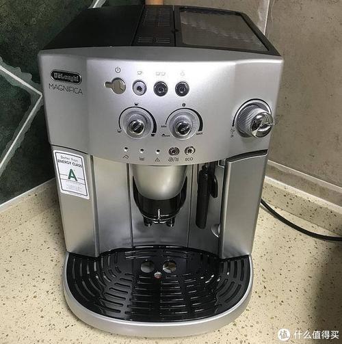 德龙咖啡机不愧是"领跑者",一键即享卡布奇诺