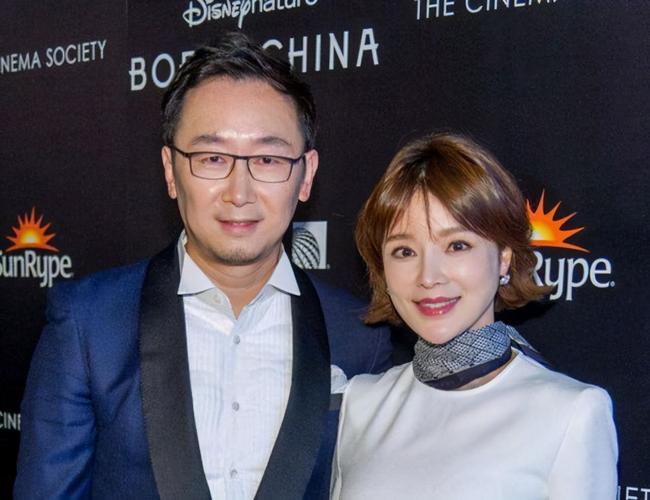 陆川老婆(陆川小12岁娇妻生二胎,)