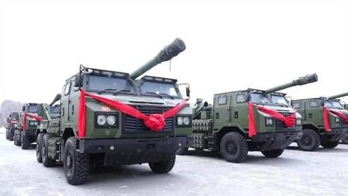 红旗17a 箱式火箭炮同时列装(6)