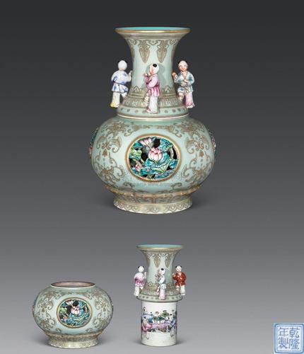 2174 清乾隆 粉青釉描金镂空粉彩荷莲童子转心瓶