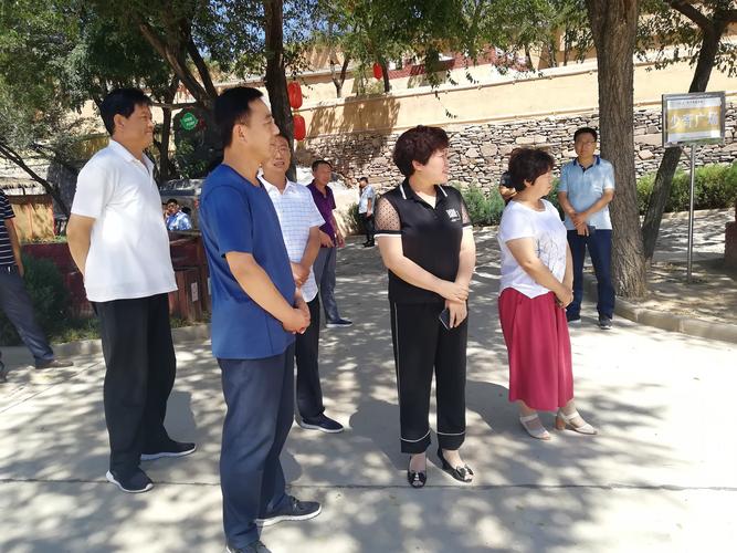 副县长张鹏带领黎掌村风貌提升工程考察组在安泽县,浮山县进行学习