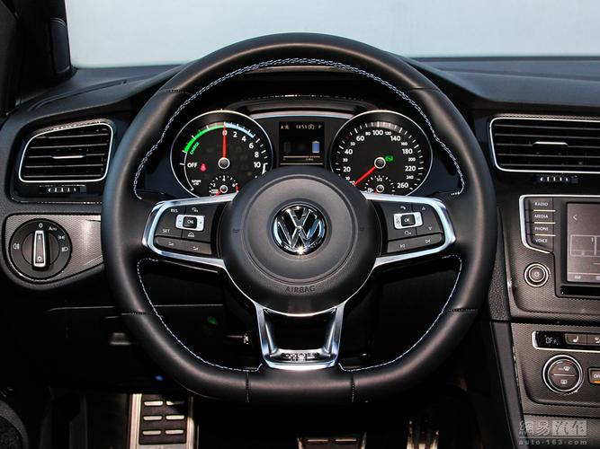 大众高尔夫gte 2015款 gte 1.4t dsg标准型