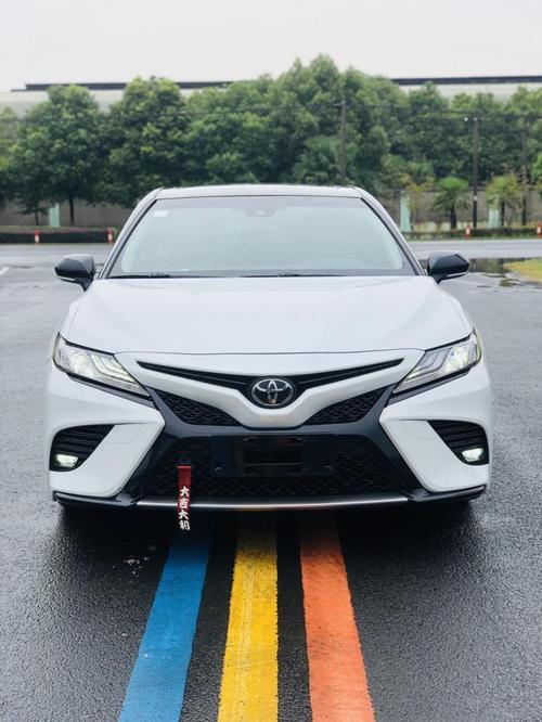 18年丰田凯美瑞