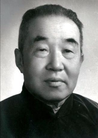 p>荣孟源(1913年—1985年) 直隶宁津(今山东宁津县)大柳镇大柳街人.