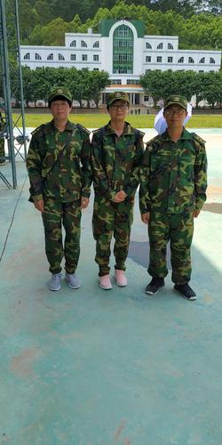 写美篇 双梧小学师生参加揭阳市德育基地1735期综合实践活动 唱队歌