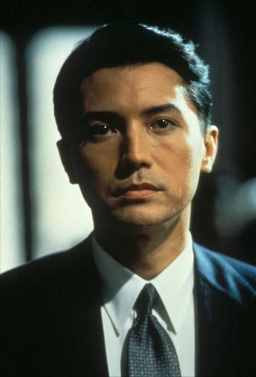 68岁的亚洲美男尊龙至今不婚为何落得今天这个下场