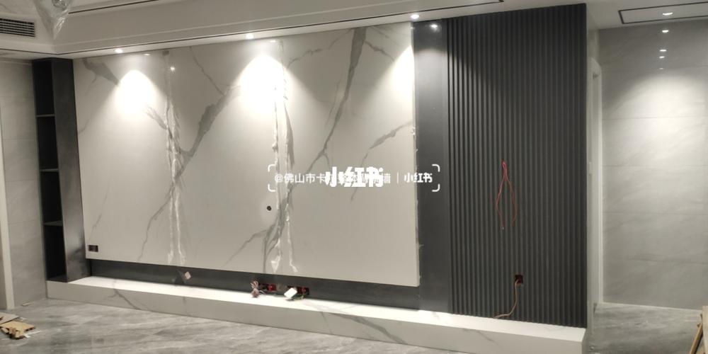 悬空|岩板电视背景墙安装现场_背景墙_岩板背景墙_家居家装_装修