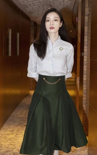 演员倪妮气质优雅,期待她的电视剧《流金岁月》上线