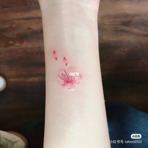 最后悔的一个纹身手腕樱花可以遮盖吗_纹身_疤痕_纹身