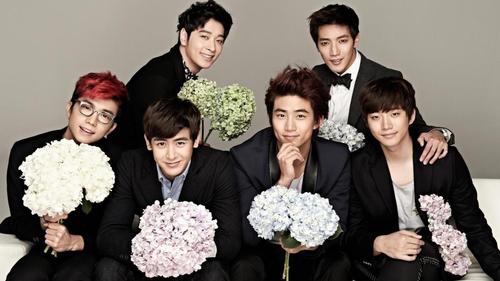 2pm完整体再现! 加上入伍的玉泽演, 成员们齐登平昌奥运会舞台