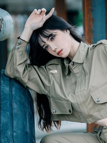 废墟机场 战斗风写真 女生酷帅飒怎么拍?