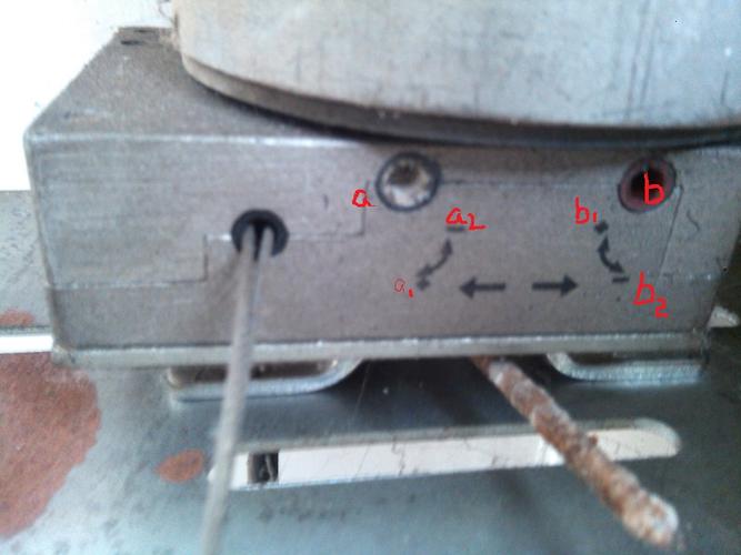 电动卷帘门如何向下调下限3cm