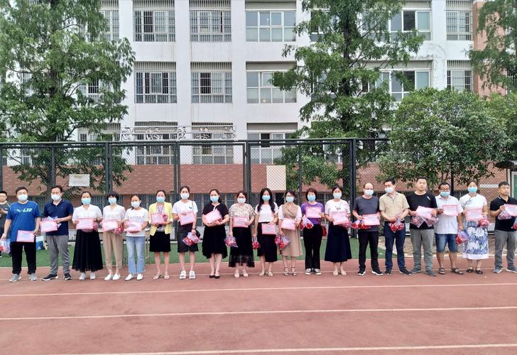 记鲁山县第二高级中学高三数学教师汪俊杰教学教研活动.