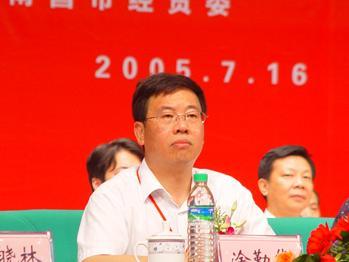 >   7月16日上午9时许,江西省首届银企融资洽谈会在南昌市红谷滩会展