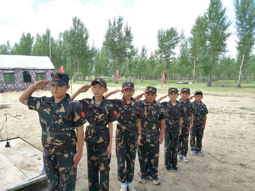 沙漠猎鹰青少年户外军事训练基地的美篇